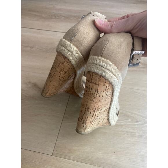 Charles by Charles David sandals women’s 7.5 tan suede Brooke cork wedge ruffle - Picture 5 of 6